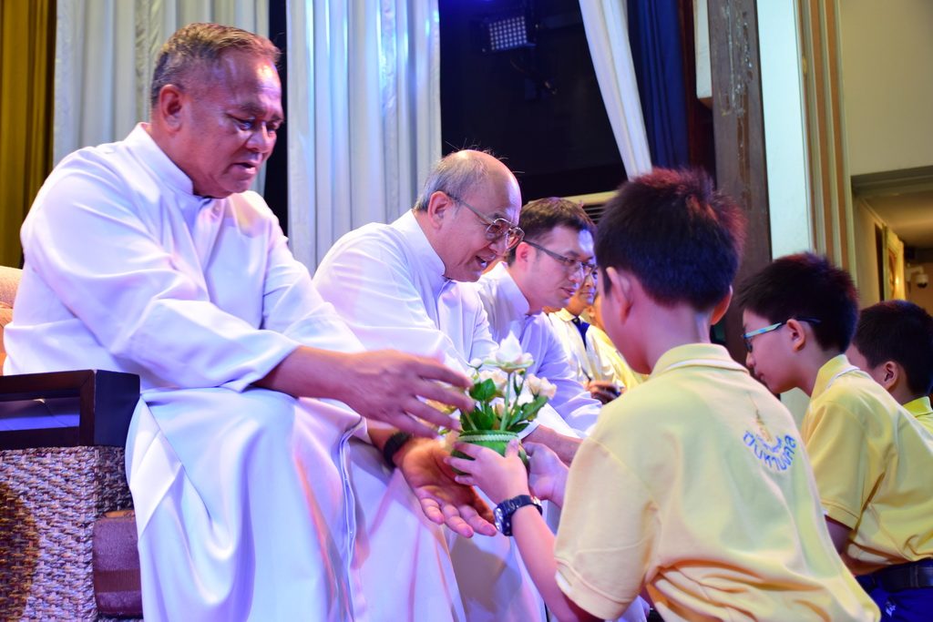 พิธีไหว้ครูประจำปีการศึกษา 2559