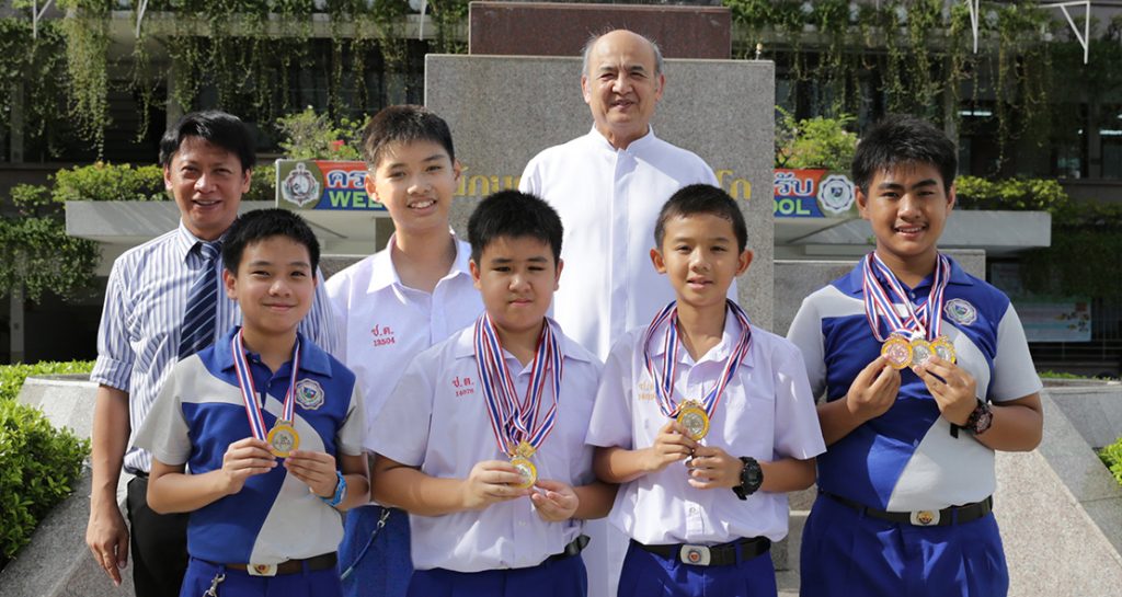 รองชนะเลิศสแต็คชิงแชมป์ประเทศไทย