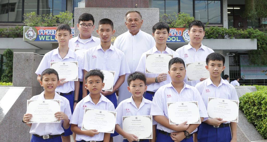 ผลแข่งขันวันกตัญญูต่อพ่อ กลุ่มสาระฯ ภาษาไทย