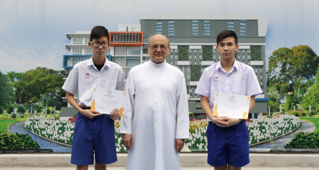 ตอบปัญหาและพูดสุนทรพจน์ ม.ธรรมศาสตร์