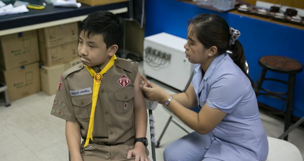 ฉีดวัคซีนป้องกันโรคคอตีบ และบาดทะยัก