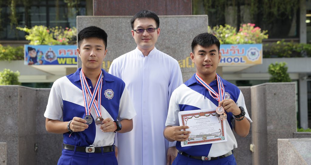 รองชนะเลิศสแต็คชิงแชมป์ประเทศไทย
