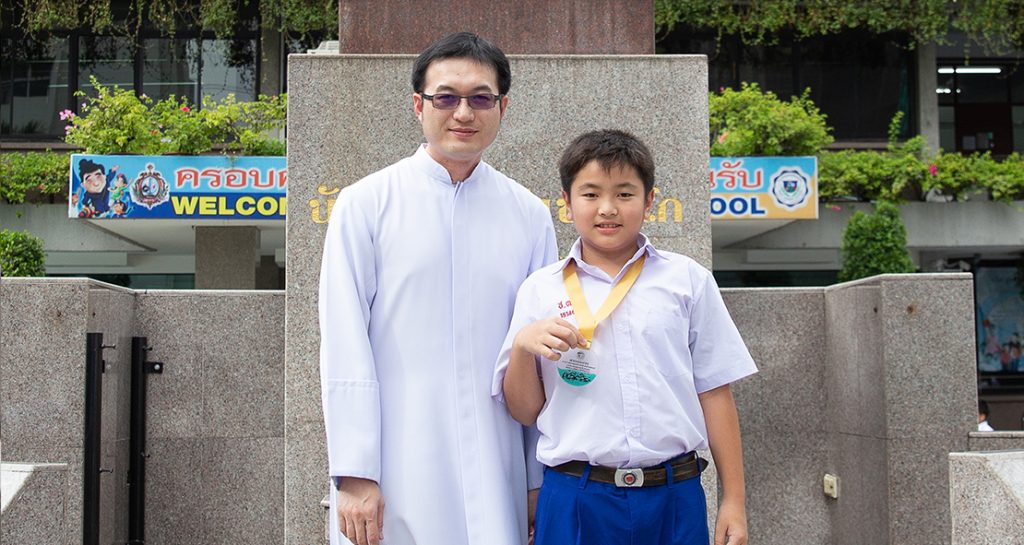 รองชนะเลิศว่ายน้ำมาราธอน