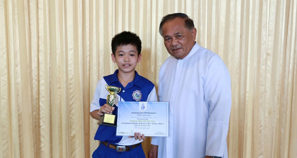 รองชนะเลิศแบดมินตัน