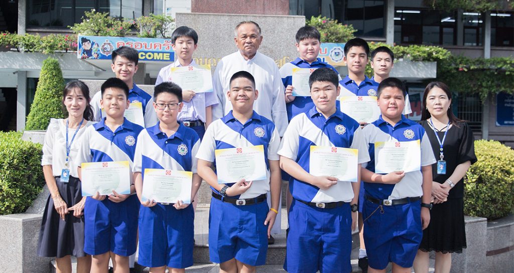 ตอบปัญหาศีลธรรมภาษาจีน