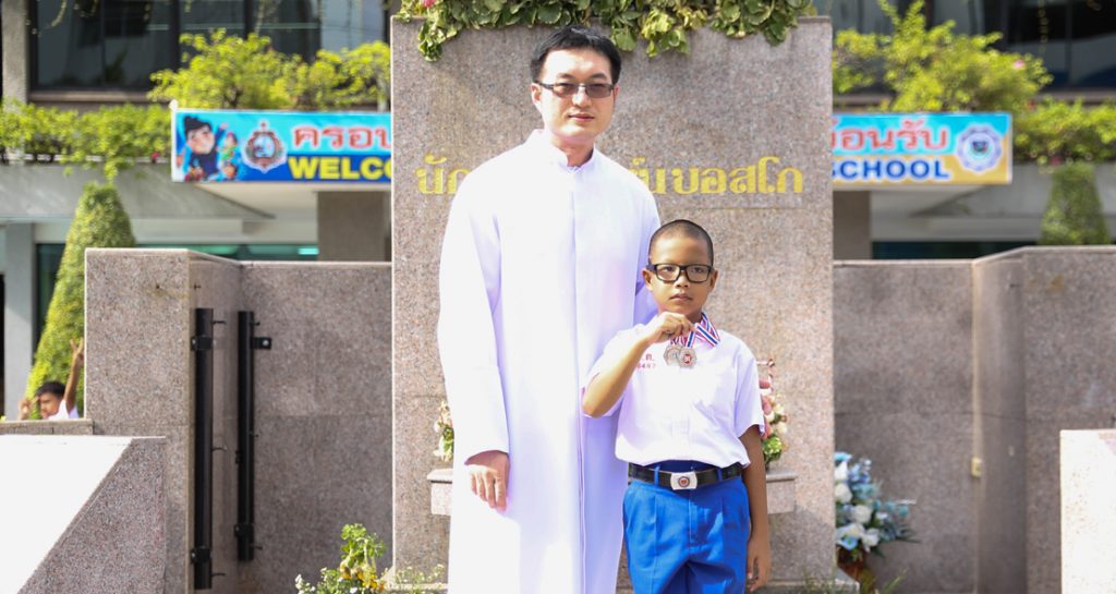 2 เหรียญเงินว่ายน้ำ