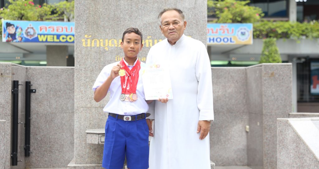 3 เหรียญทองว่ายน้ำ