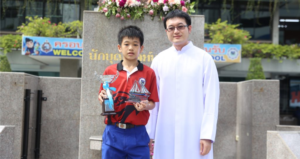 ชนะเลิศแบดมินตัน