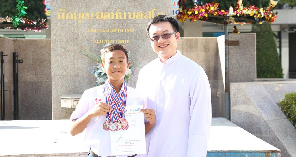 6 เหรียญทองว่ายน้ำ