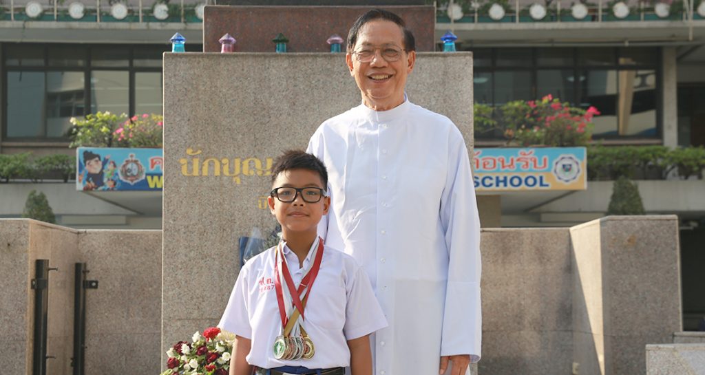 2 เหรียญทองว่ายน้ำ