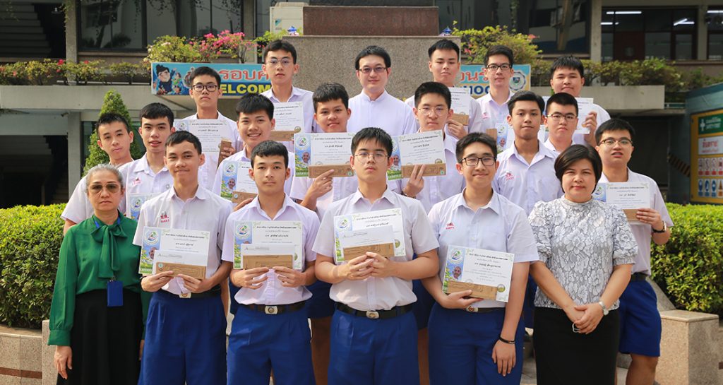 รองชนะเลิศผลิตวิดีทัศน์ “รักษ์โลกเลิกพลาสติก”