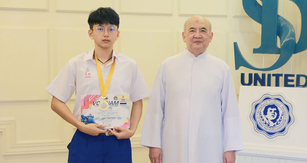 ชนะเลิศการแข่งขันโววินัม