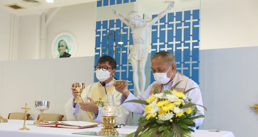 พิธีบูชาขอบพระคุณฉลองแม่พระองค์อุปถัมภ์