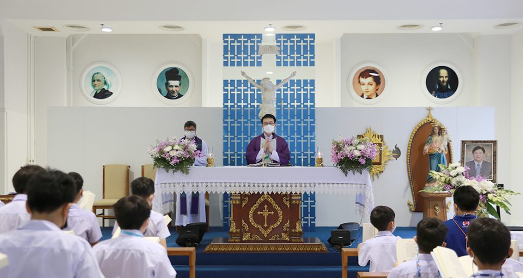 พิธีบูชาขอบพระคุณอุทิศแด่ ม.สุวัฒน์