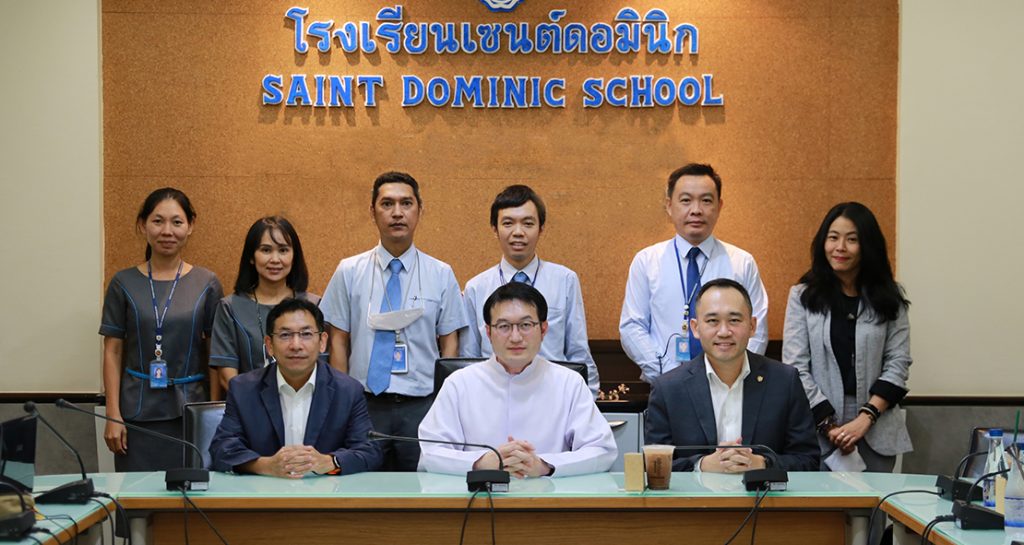 ผู้แทนจาก Cambridge Assessment International Education เยี่ยมชมโรงเรียนและแนะนำหลักสูตร