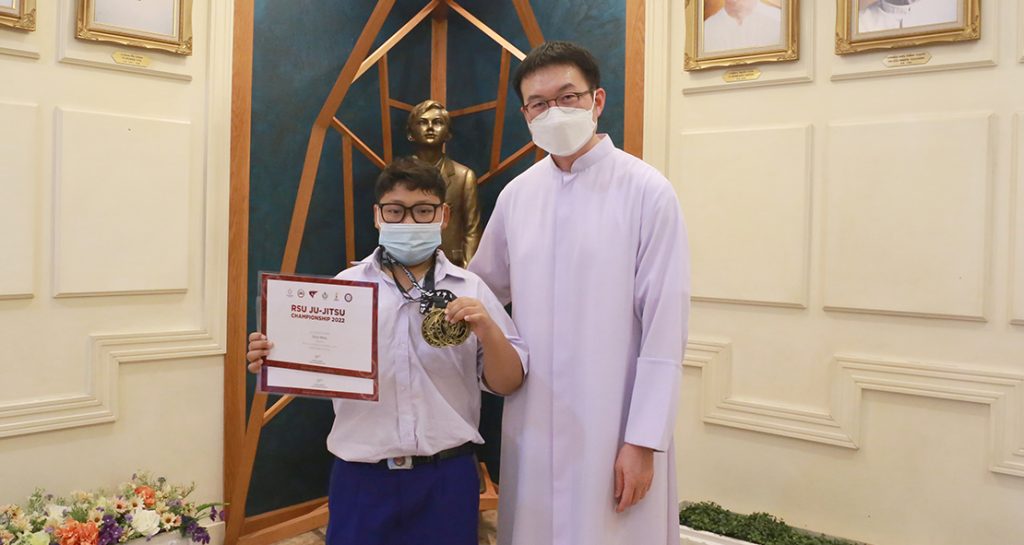 2 เหรียญทองยูยิตสู