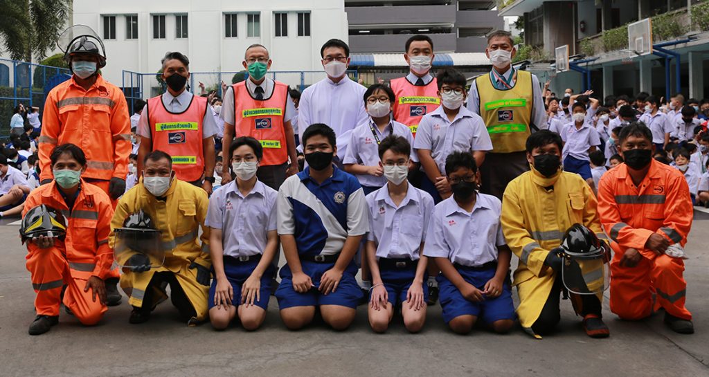 ซ้อมอพยพหนีไฟและทบทวนการดับเพลิง ประจำปีการศึกษา 2565