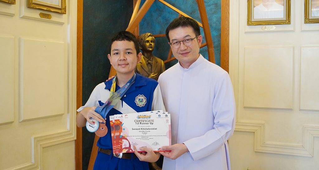 รองอันดับ 1 คณิตศาสตร์โอลิมปิกนานาชาติ ASMOPSS