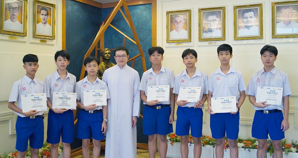 รองชนะเลิศ MAKER ROBOTIC CHARITY 2023