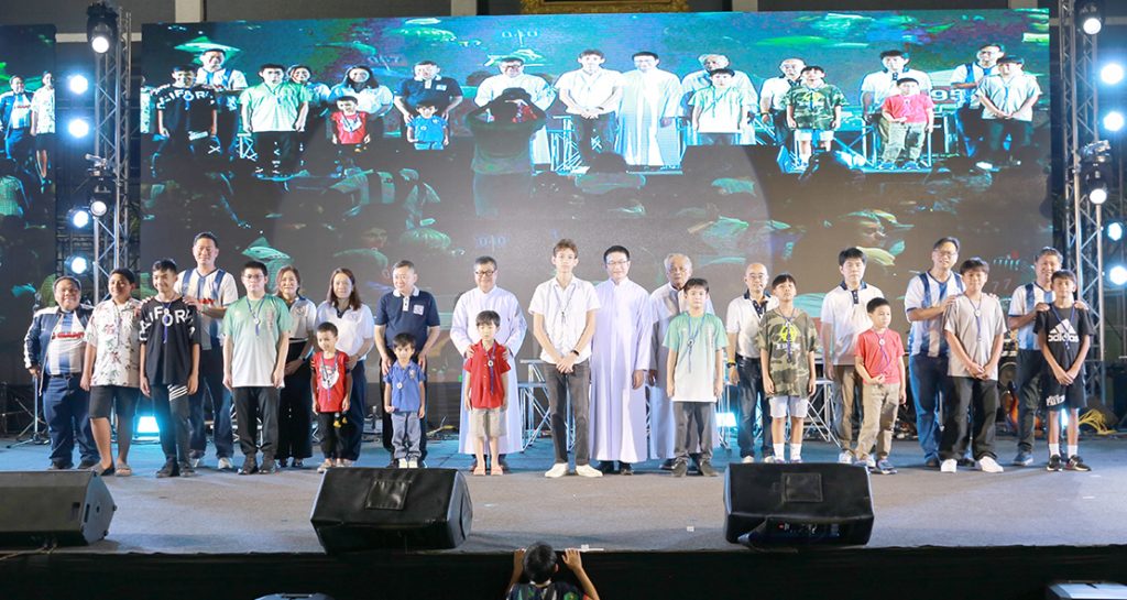 งานแด่คุณครูด้วยดวงใจและต้อนรับสมาชิกใหม่