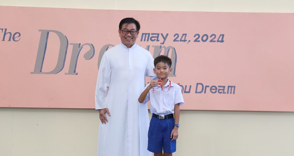 เหรียญทองแดงว่ายน้ำ