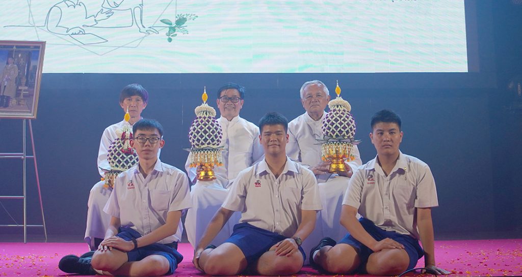พิธีไหว้ครู พิธีแต่งตั้งหัวหน้าห้อง ประธานและคณะกรรมการนักเรียน ปีการศึกษา 2567