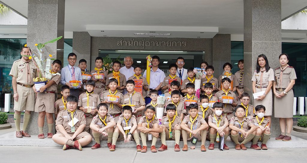 ถวายเทียนพรรษา