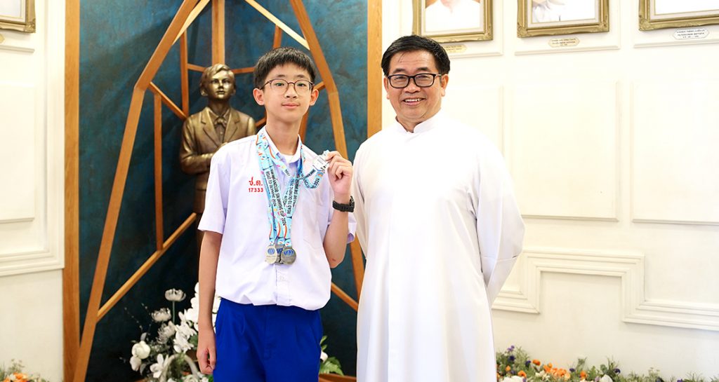 5 เหรียญเงินว่ายน้ำ