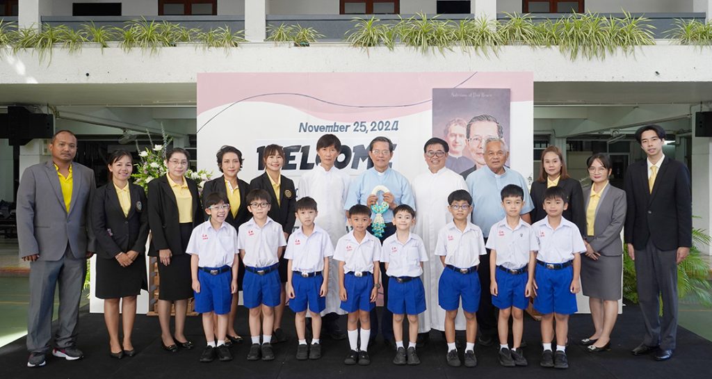 ครอบครัวเซนต์ดอมินิกต้อนรับคุณพ่อ Joseph Phuoc โอกาสตรวจเยี่ยมอย่างเป็นทางการในนามของคุณพ่ออัคราธิการ