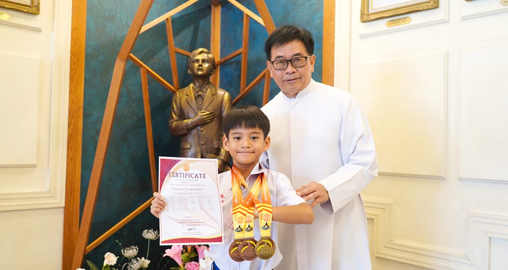 เหรียญทองว่ายน้ำ