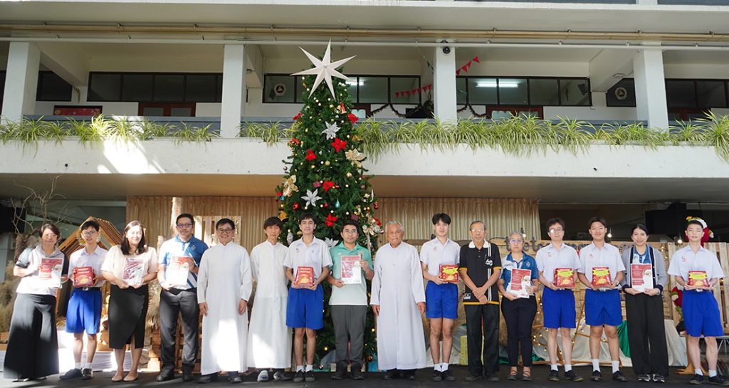“HOPE: คริสต์มาสนำความหวังมาสู่โลก” พิธีตรีวารเตรียมสมโภชพระคริสตสมภพวันแรก