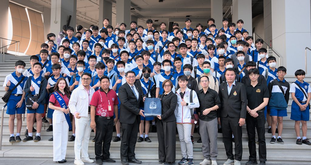 ม.2-4 แผนการเรียนวิศวะฯ ศึกษาดูงานสถาบันการจัดการปัญญาภิวัฒน์