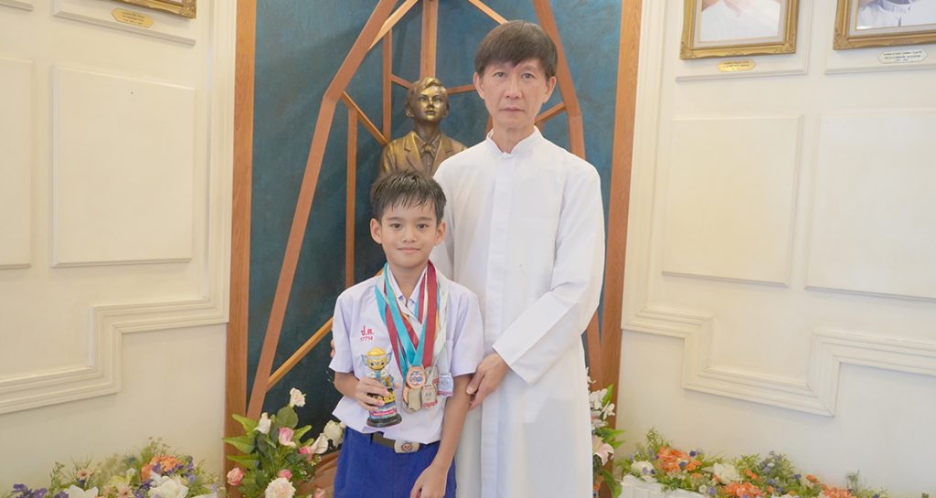เหรียญทองว่ายน้ำ