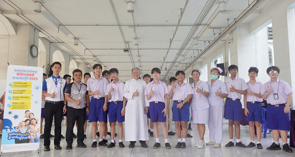 ม.1-6 ฉีดวัคซีนป้องกันโรคไข้หวัดใหญ่ 4 สายพันธุ์