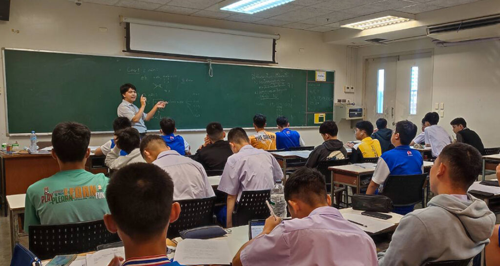 โรงเรียนเซนต์ดอมินิกจัดสอนพิเศษสำหรับนักเรียนที่สอบ สอวน. คณิตศาสตร์