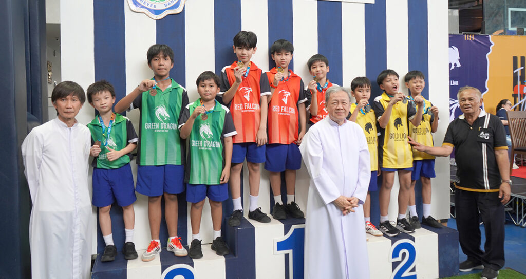 พิธีปิดกีฬาภายในโรงเรียนเซนต์ดอมินิก ปีการศึกษา 2568“Hope Ignites the Game: พลังแห่งความหวัง จุดไฟแห่งชัยชนะ”