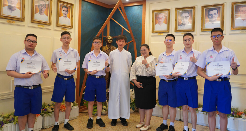 นักเรียนมัธยมสอนน้อง “พี่พาน้องอ่าน”