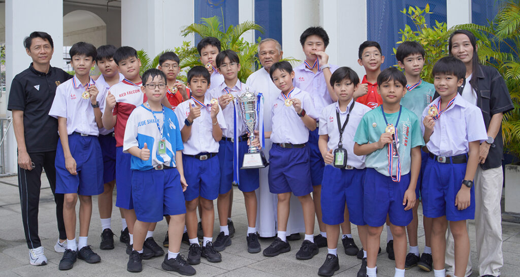 ชนะเลิศบาสเกตบอล รุ่น 12 ปี