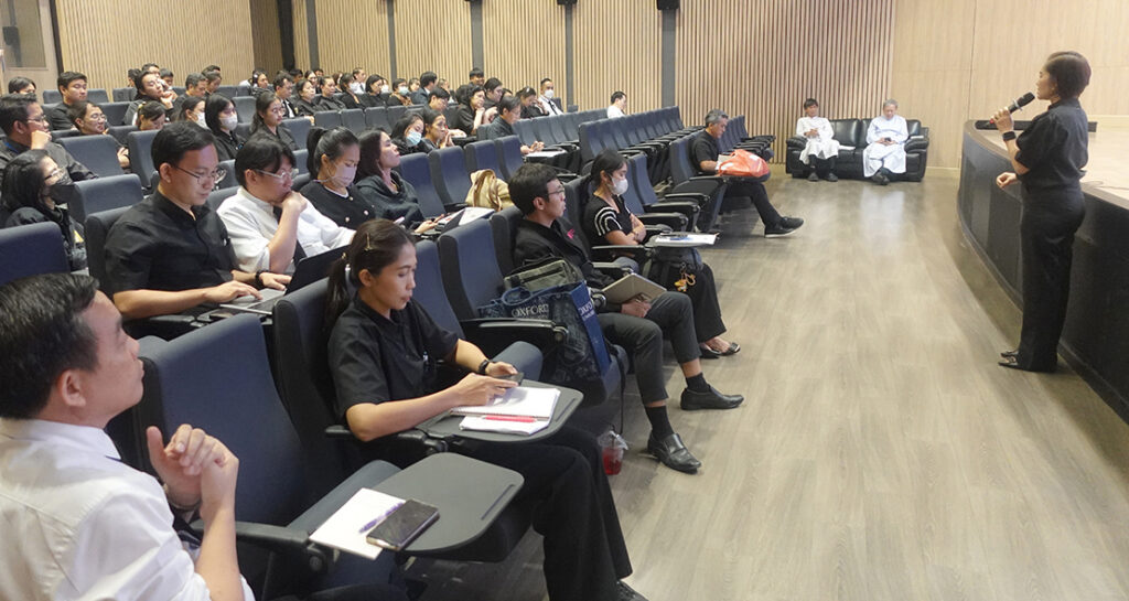 ครูปฏิบัติการสอนประชุมเชิงปฏิบัติการฯ “การพัฒนาการทำวิจัยด้วยเครื่องมือ AI”