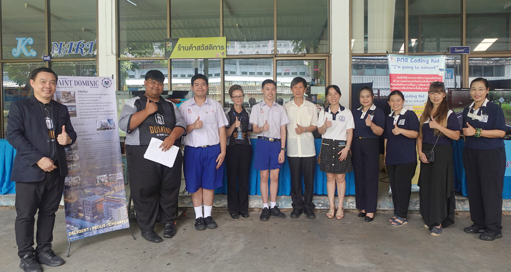 ออกบูธแนะแนวการศึกษาต่อ และประชาสัมพันธ์การรับสมัครนักเรียน