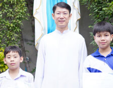 ครอบครัวส่งเสริมคุณธรรมในวัยเด็ก