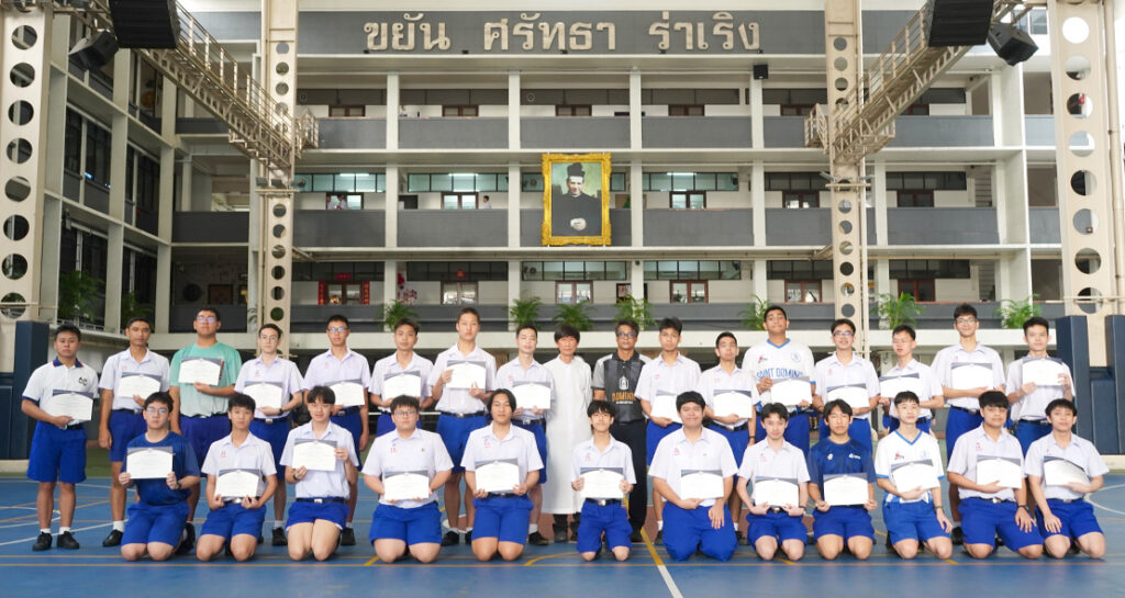 นักเรียนความประพฤติดี “น้ำเงินขาวพราววิไล”  ระดับชั้น ม.4-ม.5 ปีการศึกษา 2568