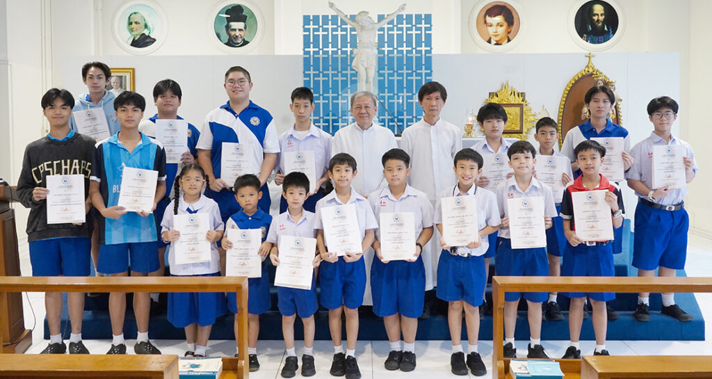 พิธีขอบคุณครูคำสอน และมอบเกียรติบัตรนักเรียนคาทอลิกดีเด่น ปีการศึกษา 2568