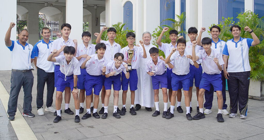 รองชนะเลิศ ฟุตบอล รุ่น 14 ปี