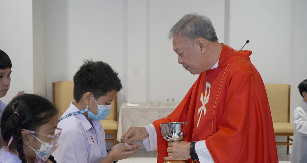 พิธีบูชาขอบพระคุณวันศุกร์ต้นเดือน