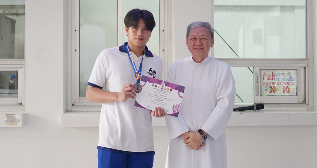 ที่ 2 จักรยานภูเขาดาวน์ฮิลล์