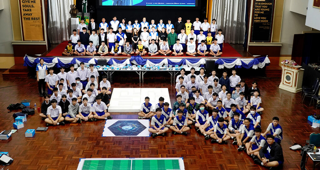 นักเรียนแผนการเรียนวิศวะ ม.2/2 ม.3/2  ม.4/2  และ ม.5/2 อบรม Workshop for an “AI-Driven World”
