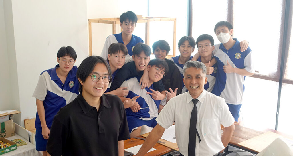 ศิษย์เก่าเซนต์ดอมินิก รุ่นที่ 50 แนะแนวความรู้ ม.4/2 แผนการเรียนสถาปัตย์ฯ