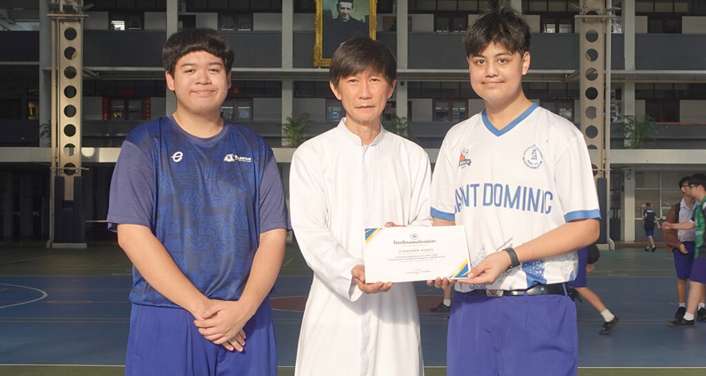 นักเรียน ม.4 สอนน้อง “พี่พาน้องอ่าน”