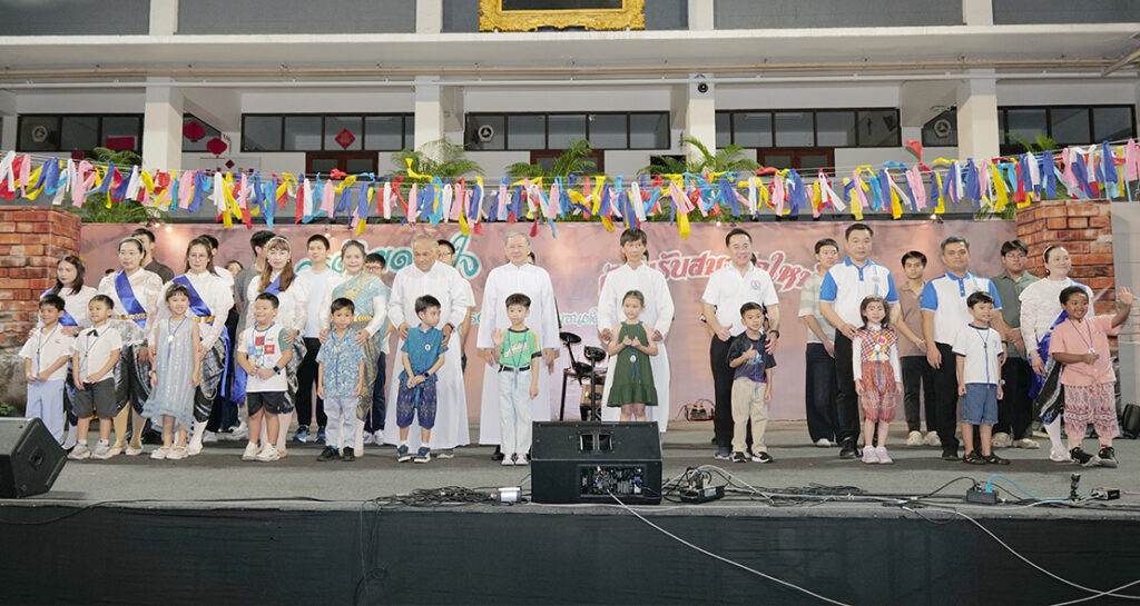 ครอบครัวเซนต์ดอมินิกร่วมงาน  “แด่คุณครูด้วยดวงใจและต้อนรับสมาชิกใหม่”  ละครพื้นบ้าน วรรณคดีไทย